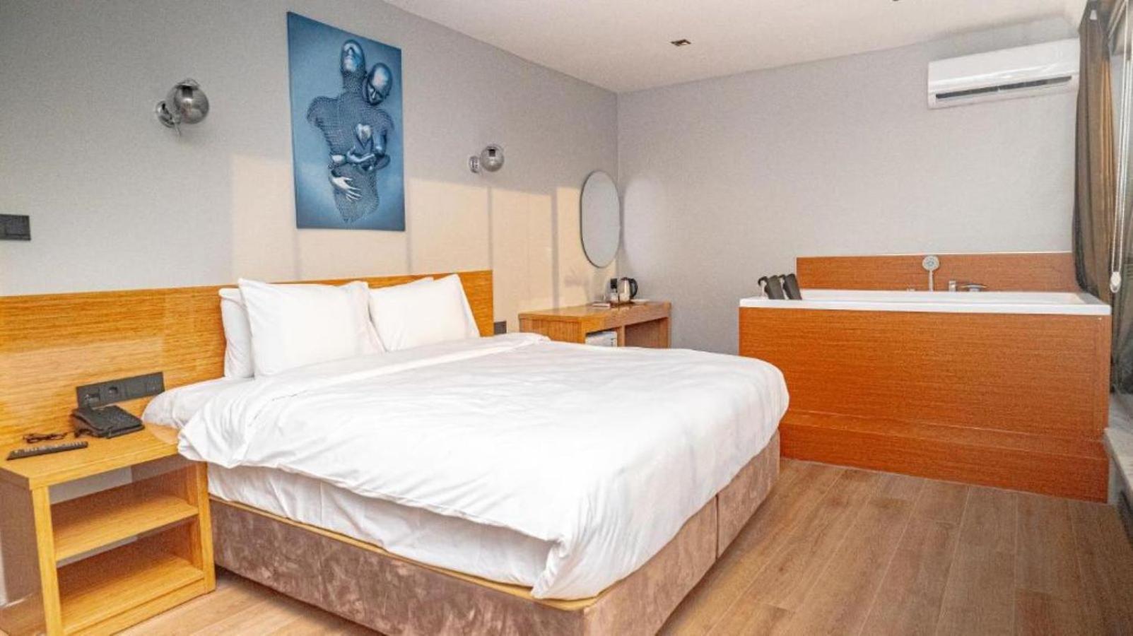 Elite Marmara Pansiyon Camlica Istambul Extérieur photo